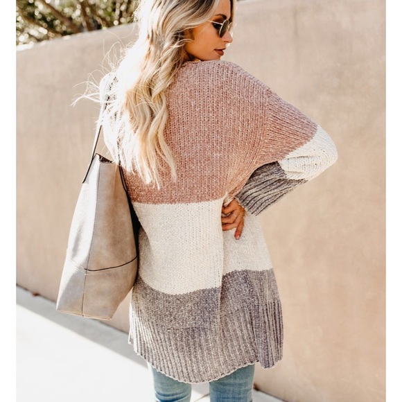 Vici Sweaters - 🆕Colorblock cardigan